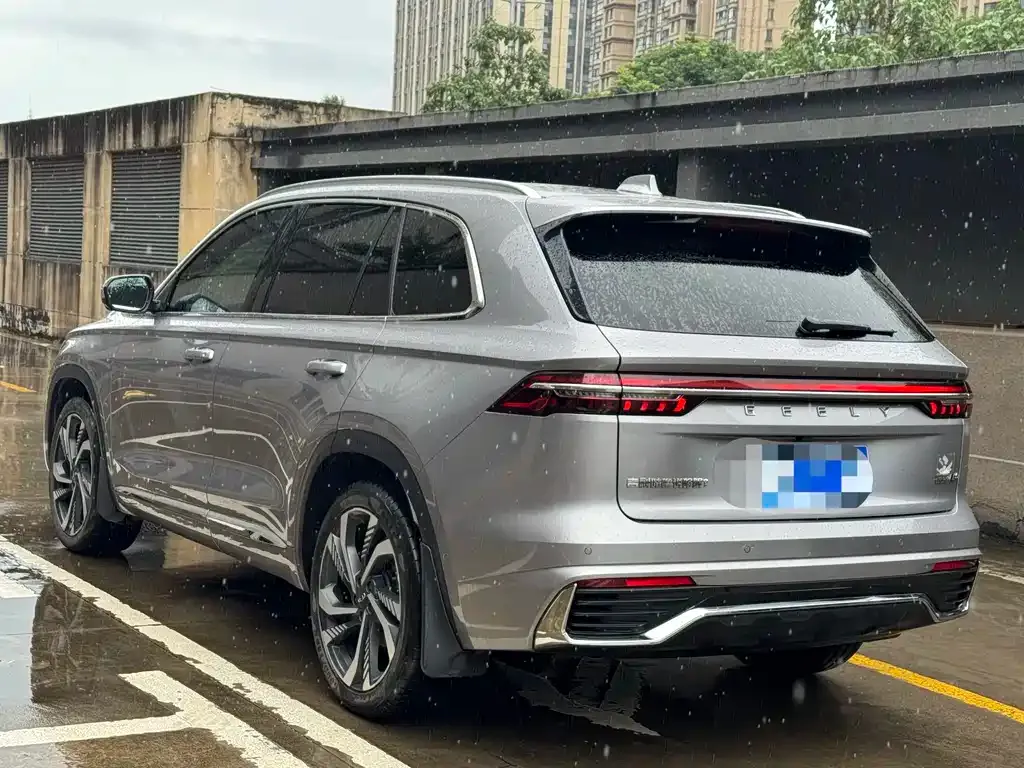 Geely Xingyue L — фото 5