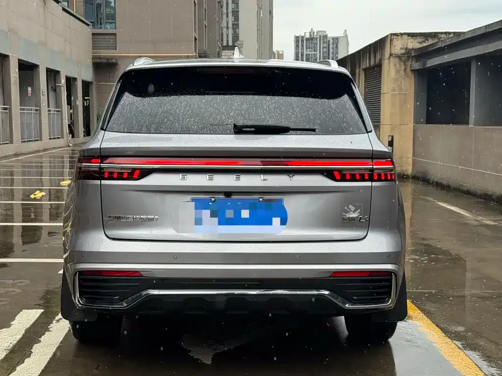 Geely Xingyue L — фото 9
