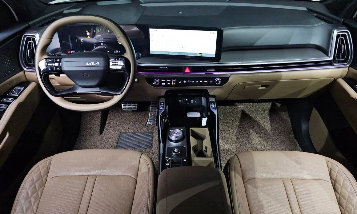Kia Sorento — фото 9
