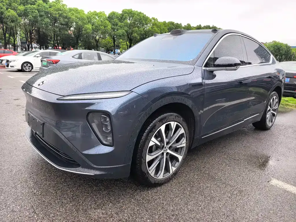 NIO EC7