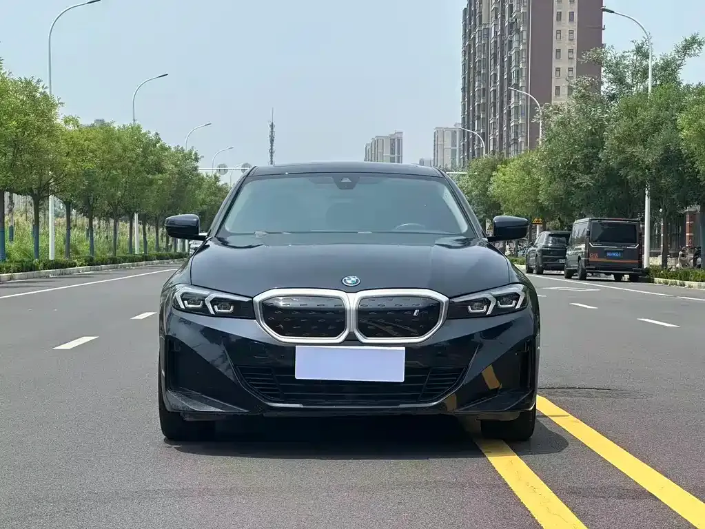 BMW i3 — фото 1