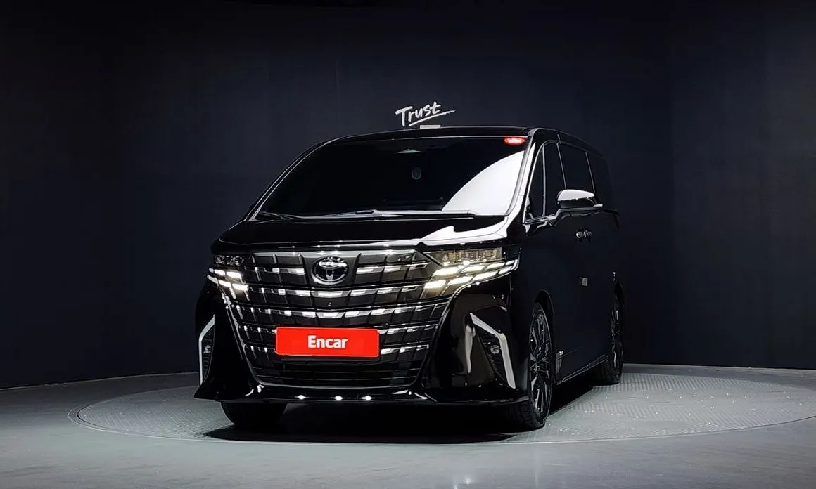 Toyota Alphard — фото 5