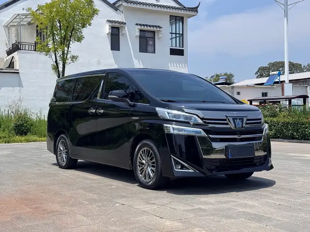 Toyota Vellfire — фото 7