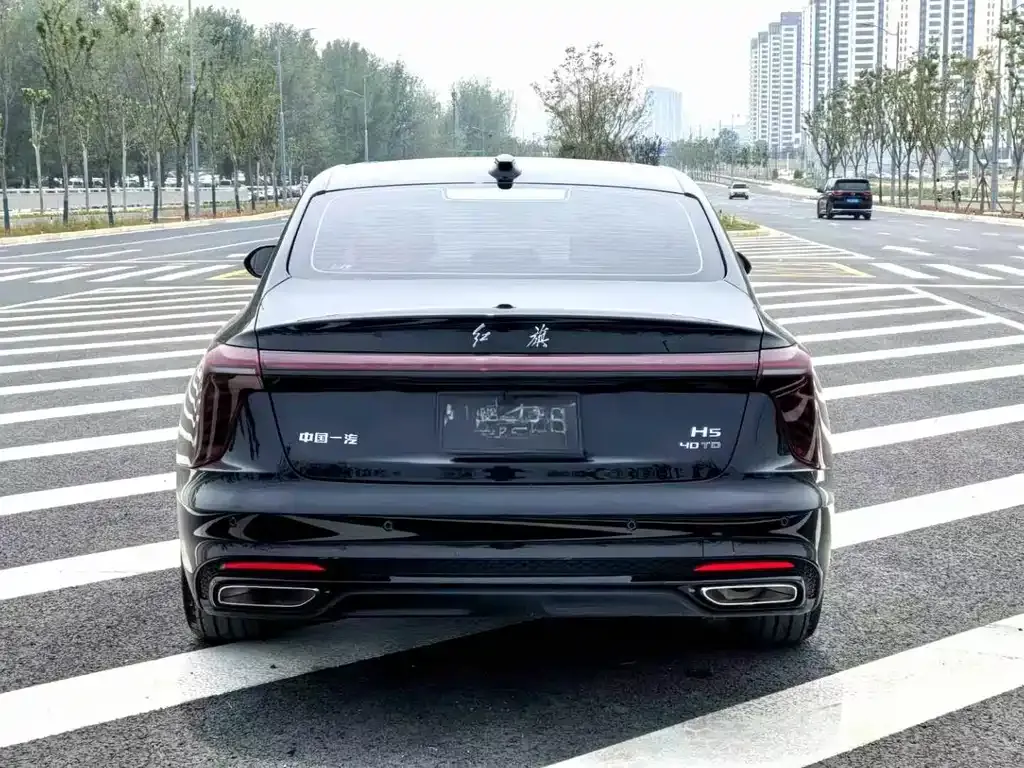Hongqi H5 — фото 4