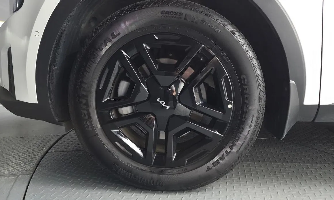Kia Sorento — фото 5