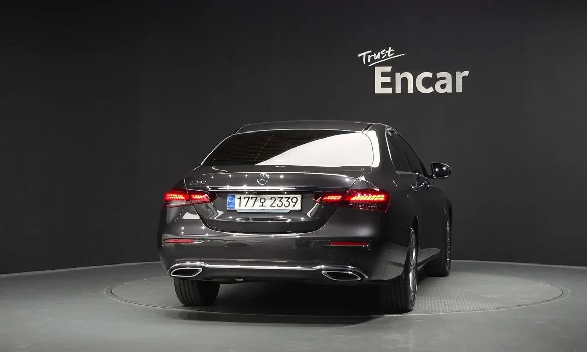 Mercedes-Benz E-Class 2023 из KR, фото 3