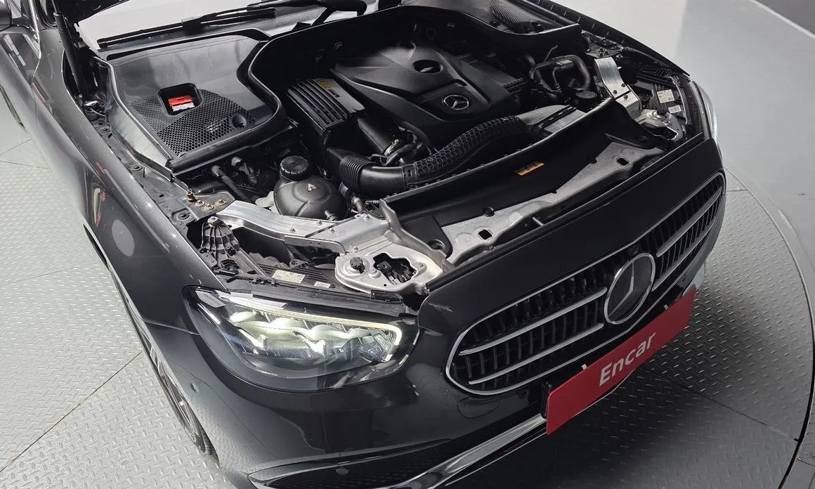 Mercedes-Benz E-Class 2023 из KR, фото 2