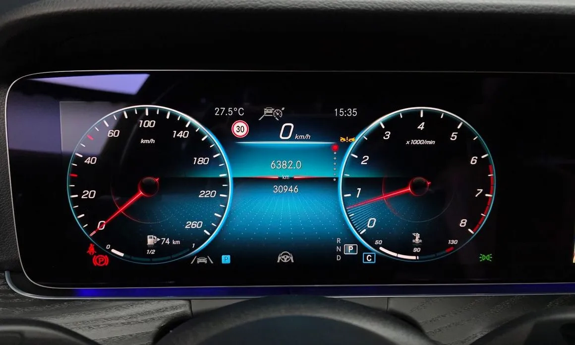 Mercedes-Benz E-Class 2023 из KR, фото 8