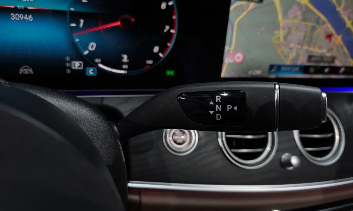 Mercedes-Benz E-Class 2023 из KR, фото 4