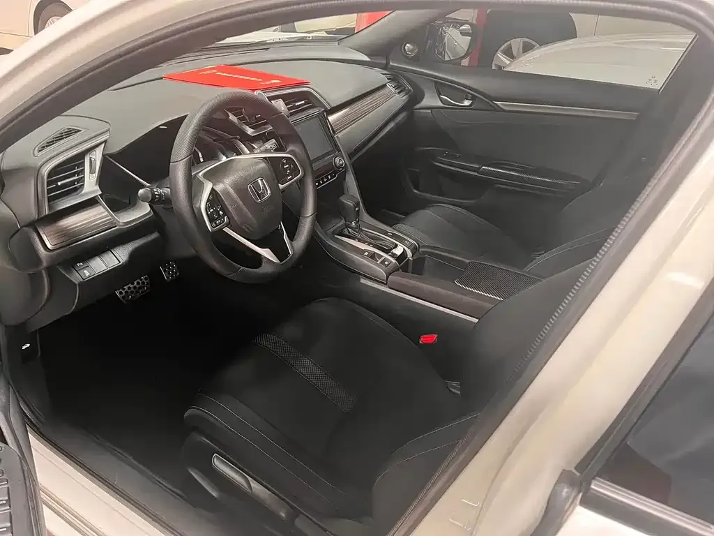 Honda Civic — фото 7
