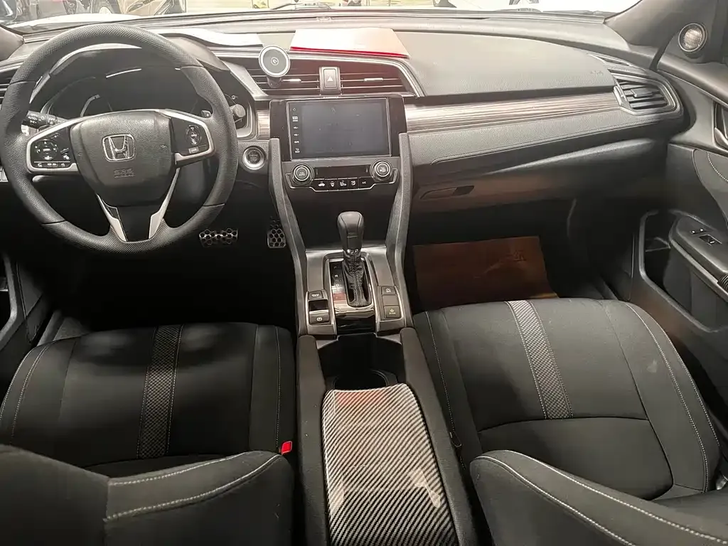 Honda Civic — фото 8