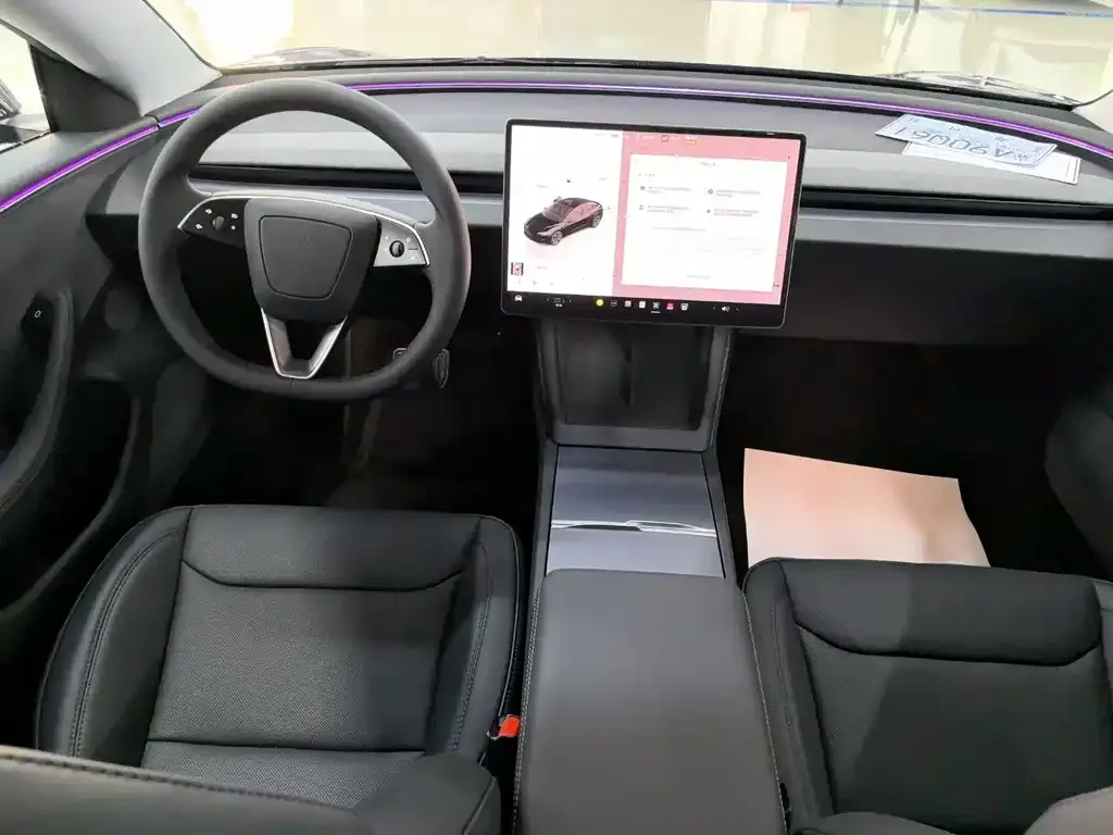 Tesla Model 3 — фото 4