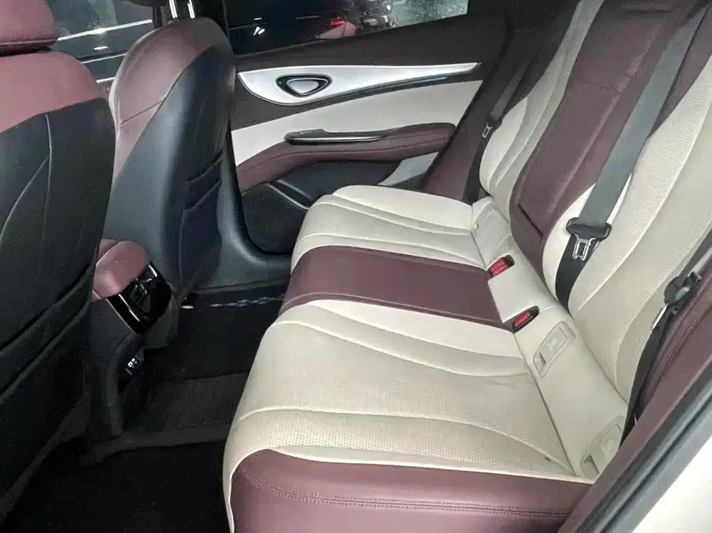 BYD Seal 07 DM-i — фото 6