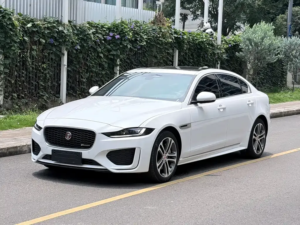 Jaguar XEL — фото 1