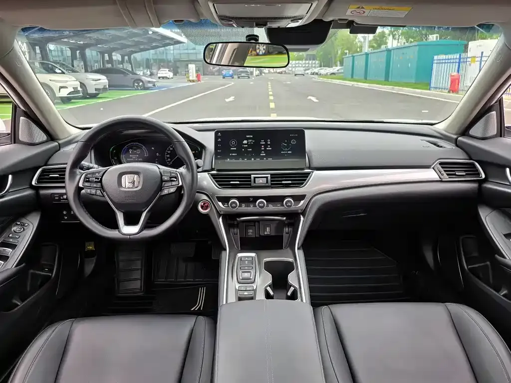 Honda Accord — фото 4