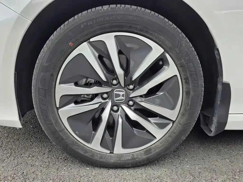 Honda Accord — фото 9