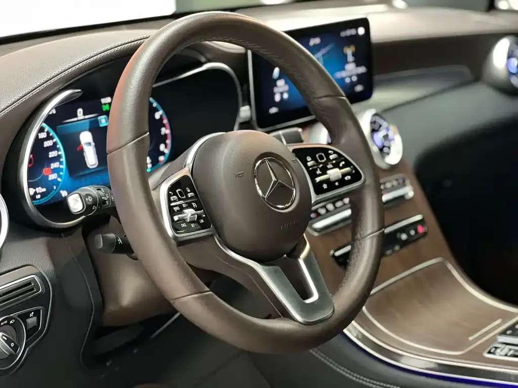Mercedes-Benz GLC — фото 3