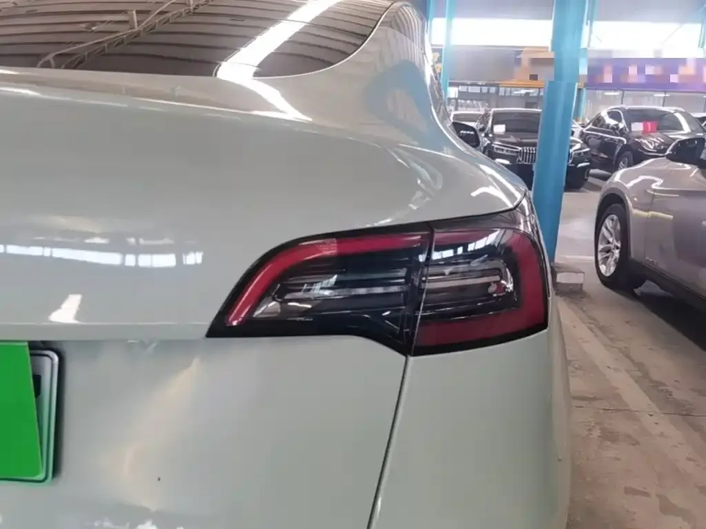 Tesla Model Y — фото 3