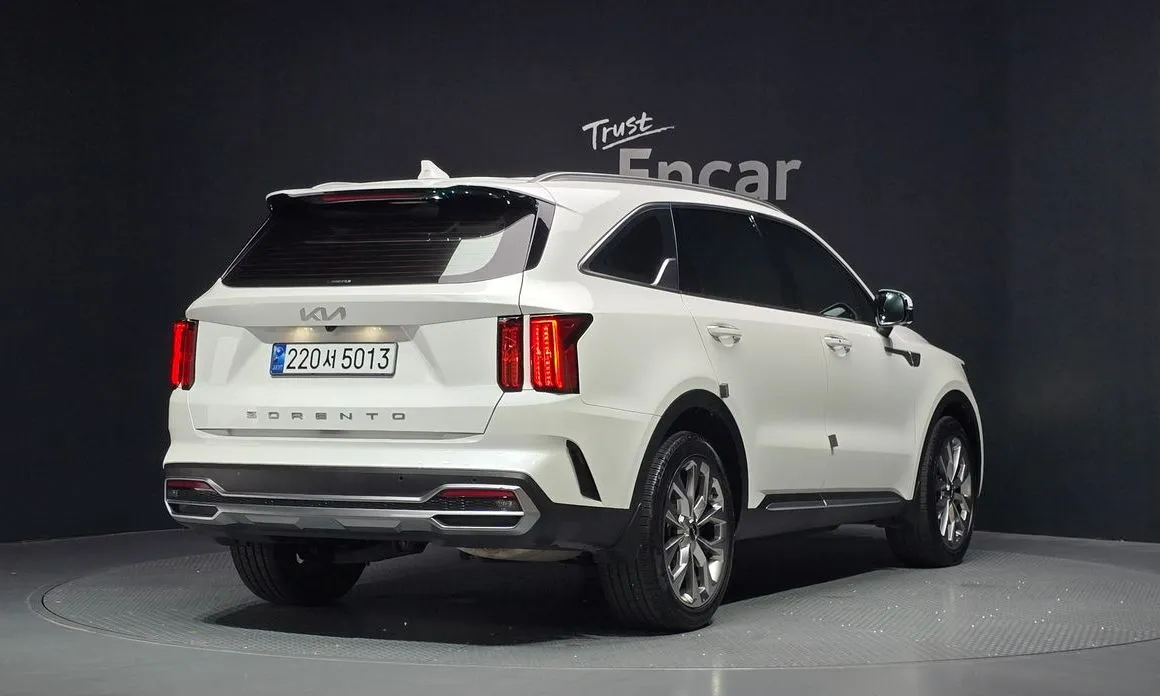Kia Sorento — фото 8