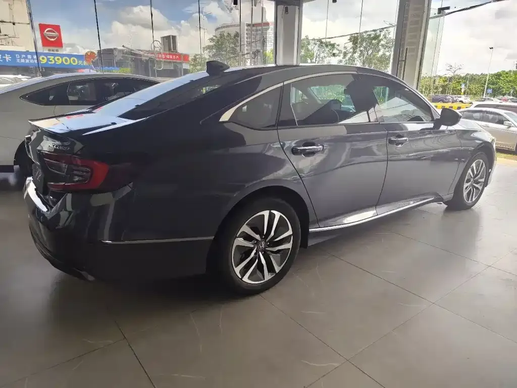 Honda Accord — фото 4