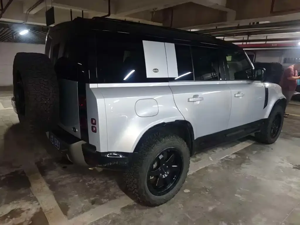 Land Rover Defender — фото 6