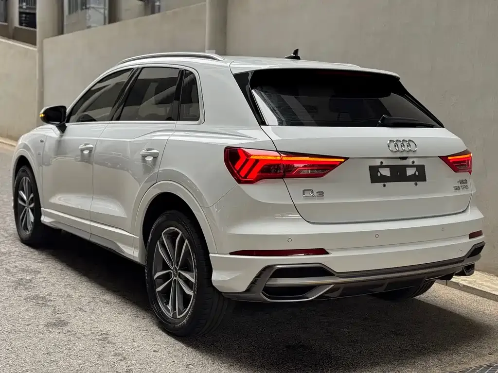 Audi Q3 — фото 6