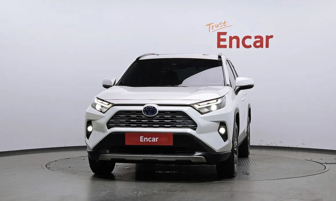 Toyota RAV4 — фото 2