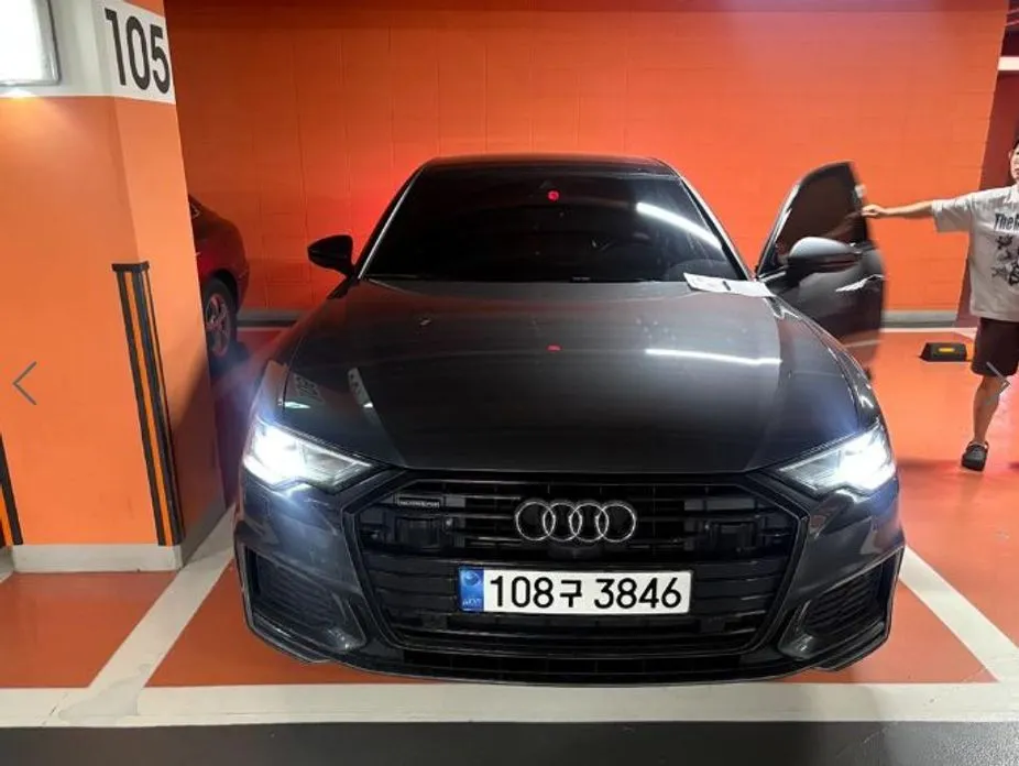 Audi A6 — фото 1