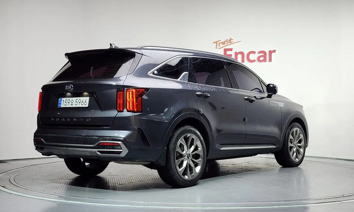 Kia Sorento — фото 9