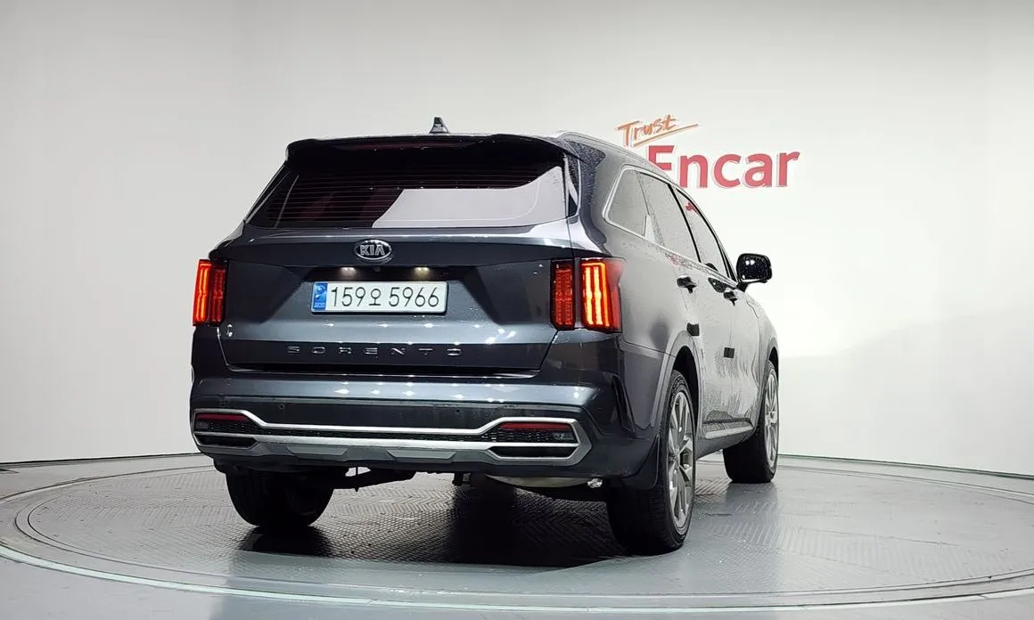 Kia Sorento — фото 5