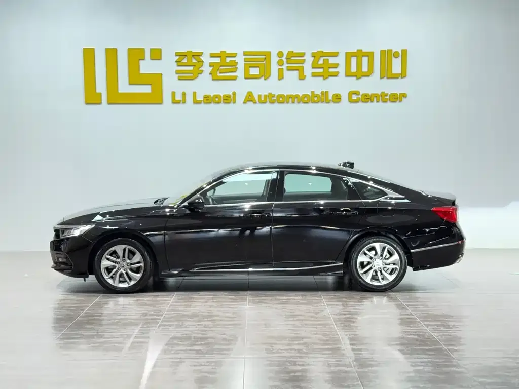 Honda Accord — фото 5