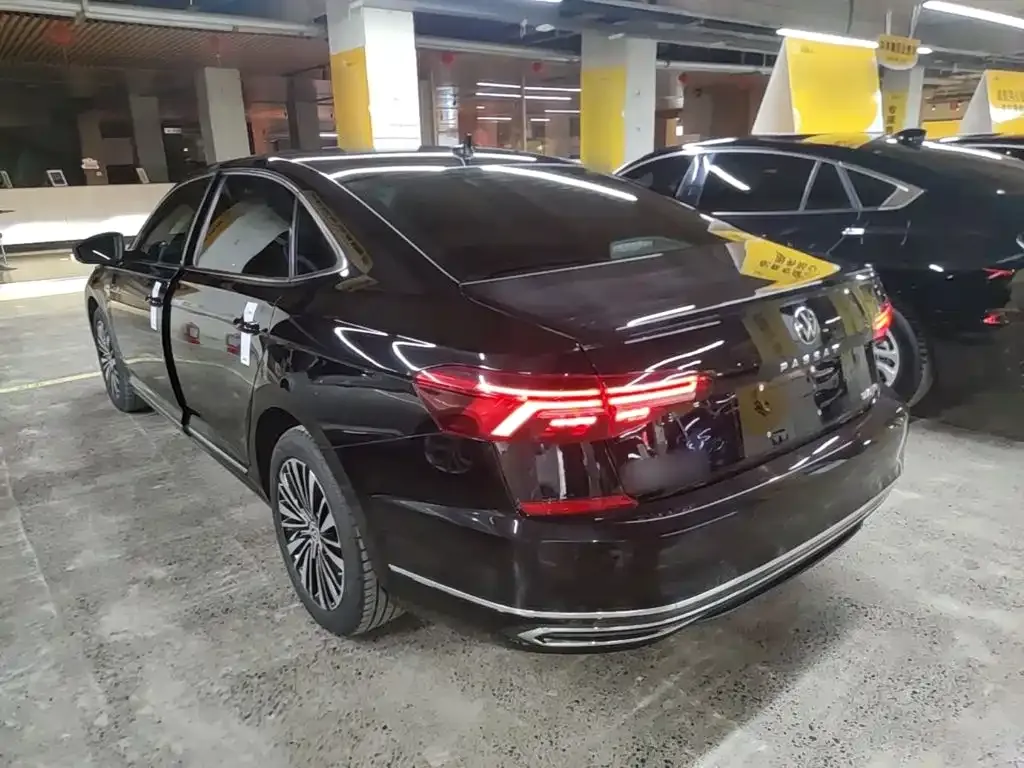 Volkswagen Passat — фото 4
