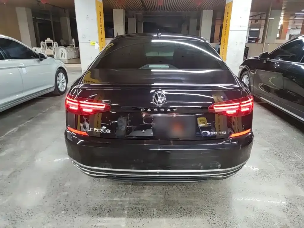 Volkswagen Passat — фото 7