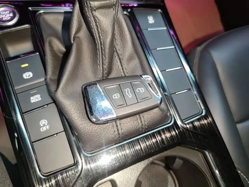 Volkswagen Passat — фото 8