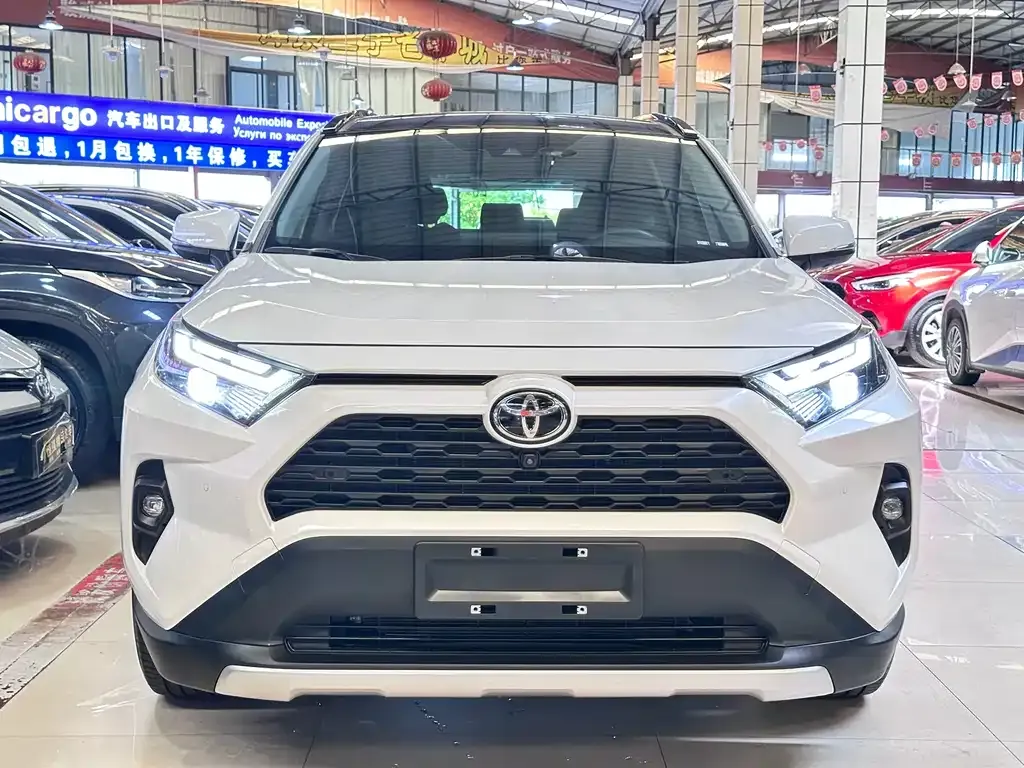 Toyota RAV4 — фото 5