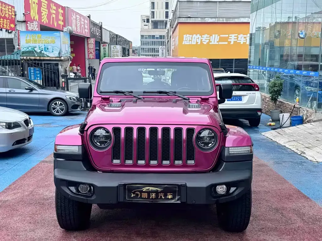 Jeep Wrangler 2024 из CN, фото 3
