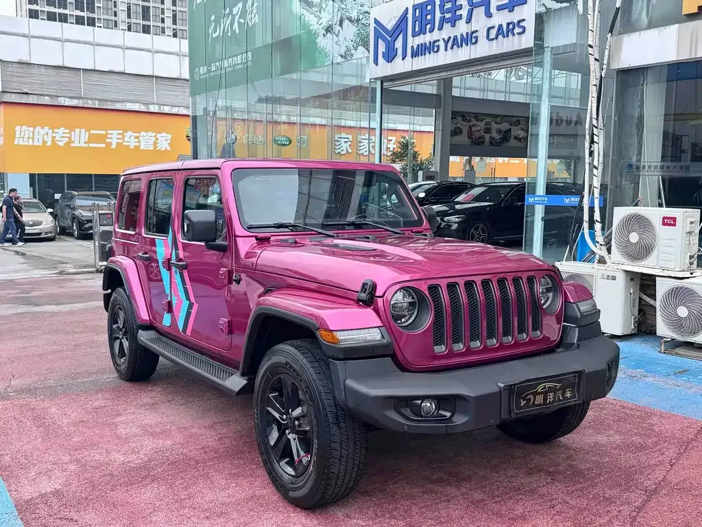 Jeep Wrangler 2024 из CN, фото 10