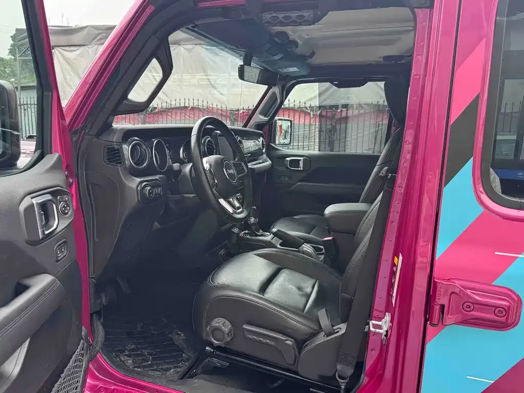 Jeep Wrangler 2024 из CN, фото 7