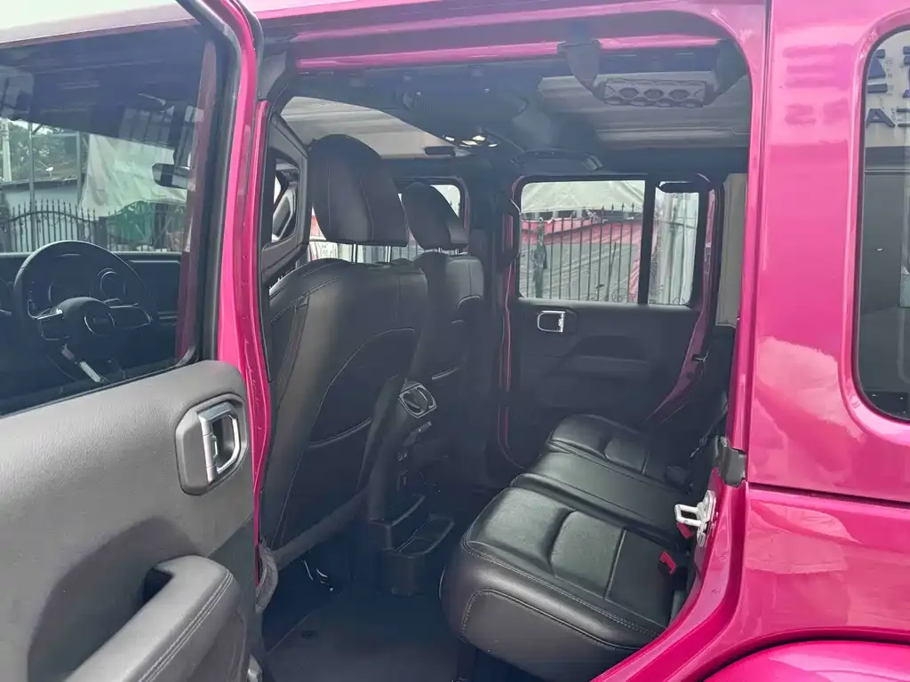 Jeep Wrangler 2024 из CN, фото 2