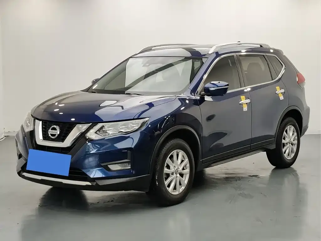 Nissan X-Trail — фото 1