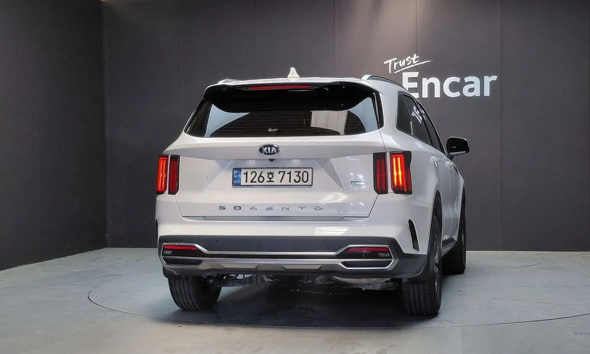 Kia Sorento — фото 4