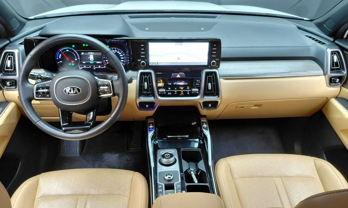 Kia Sorento — фото 8