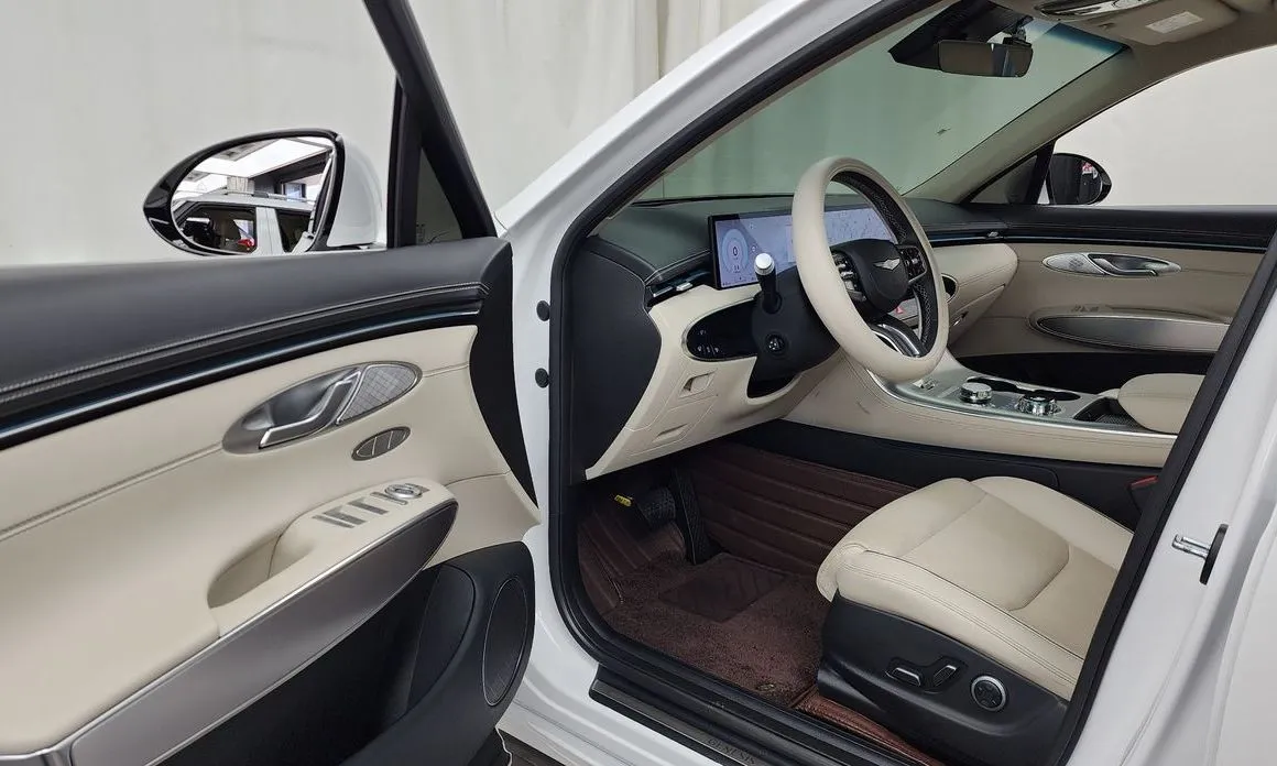 Genesis GV70 — фото 10