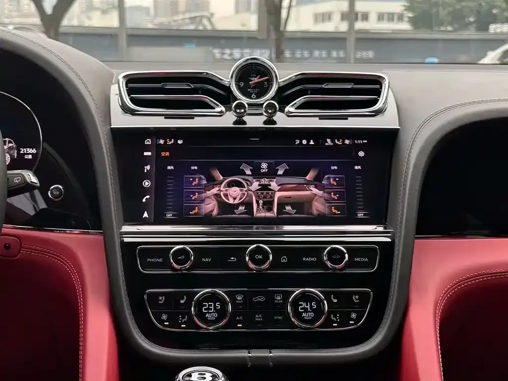 Bentley Bentayga 2024 из CN, фото 10