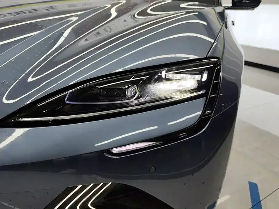 BYD Seal — фото 9