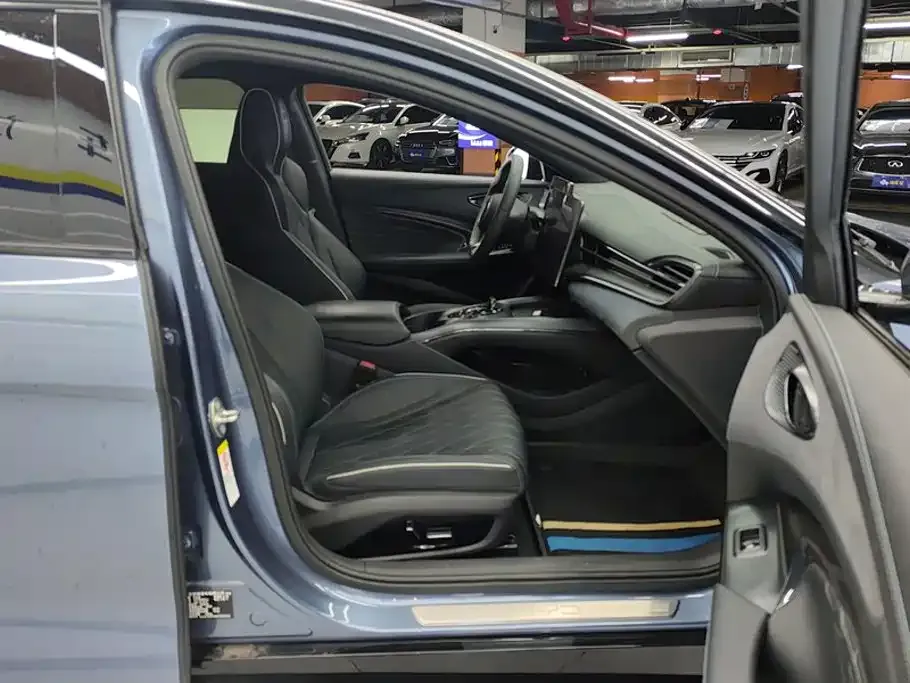 BYD Seal — фото 8