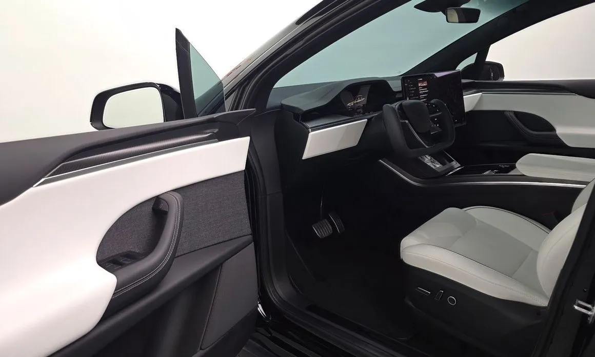 Tesla Model X — фото 6