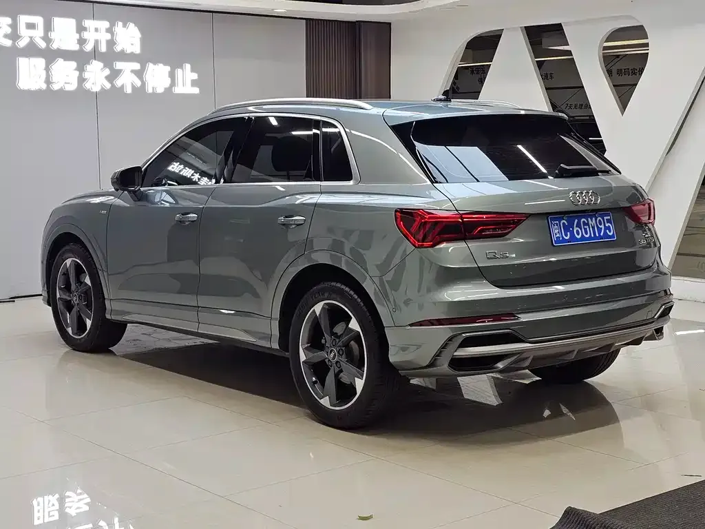 Audi Q3 — фото 5