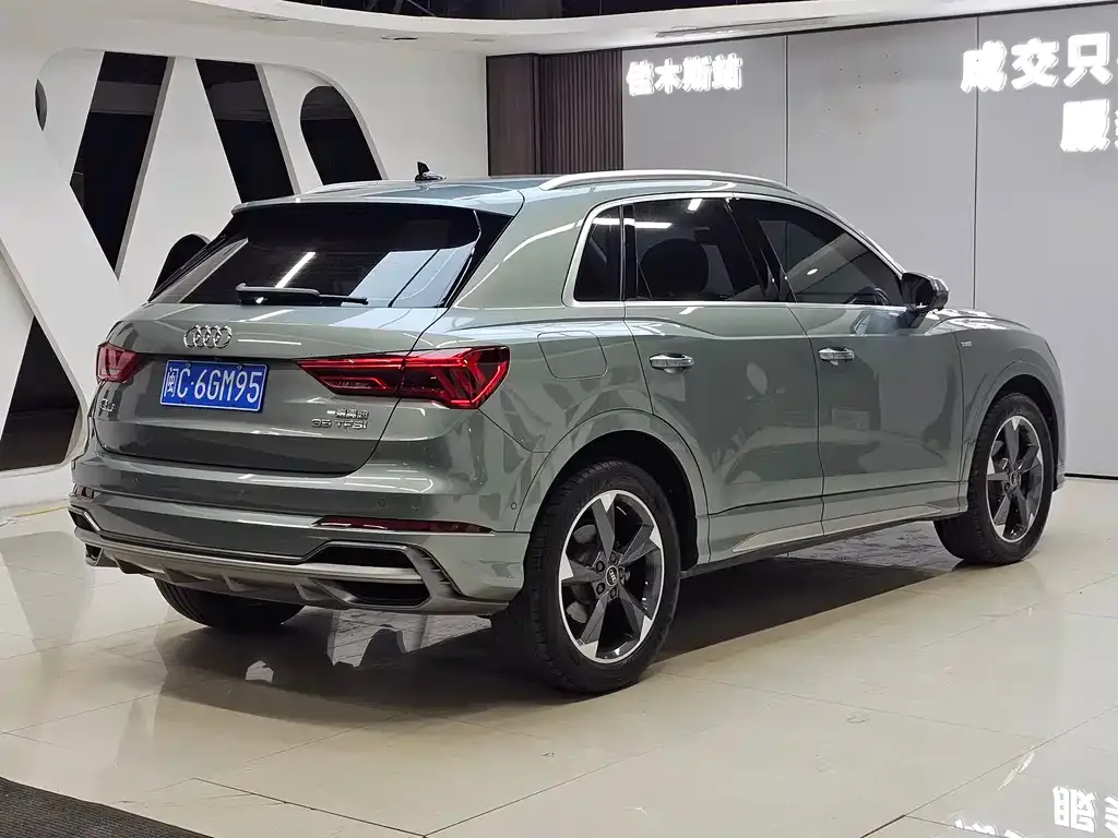 Audi Q3 — фото 8