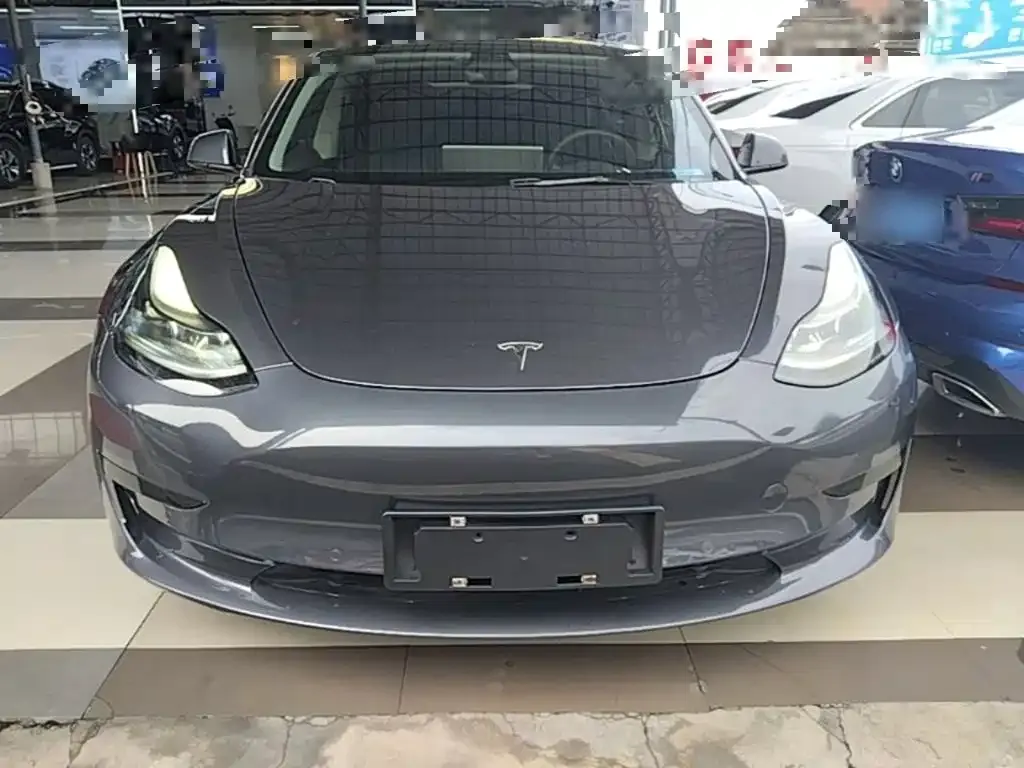 Tesla Model 3 — фото 6